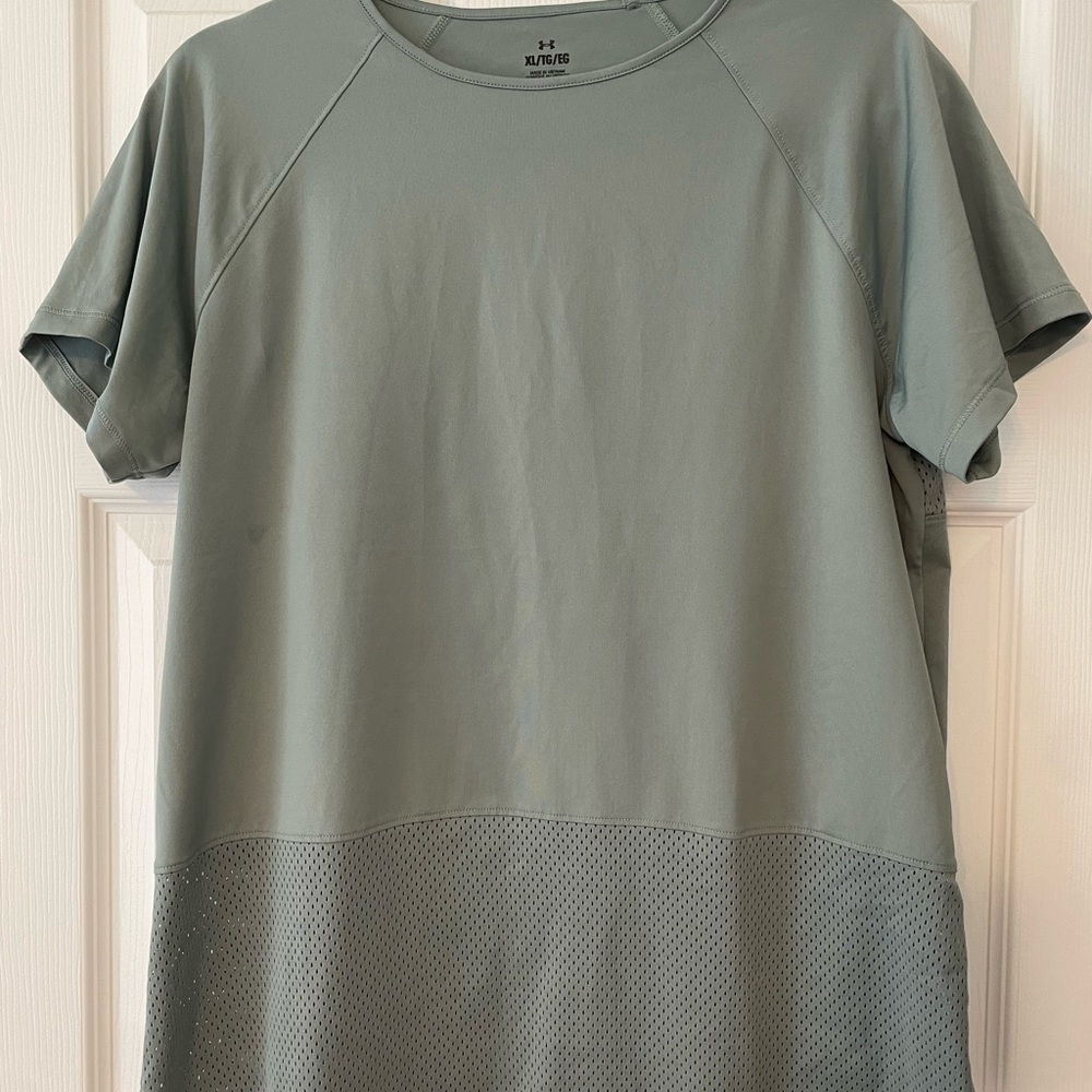 Great condition XL women’s workout top